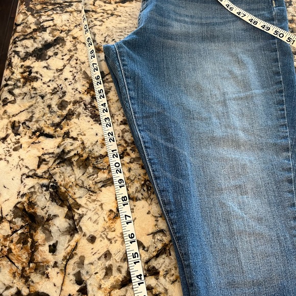 Levi’s Women’s modern skinny stretch Signature Blue Denim Jeans - Picture 7 of 7